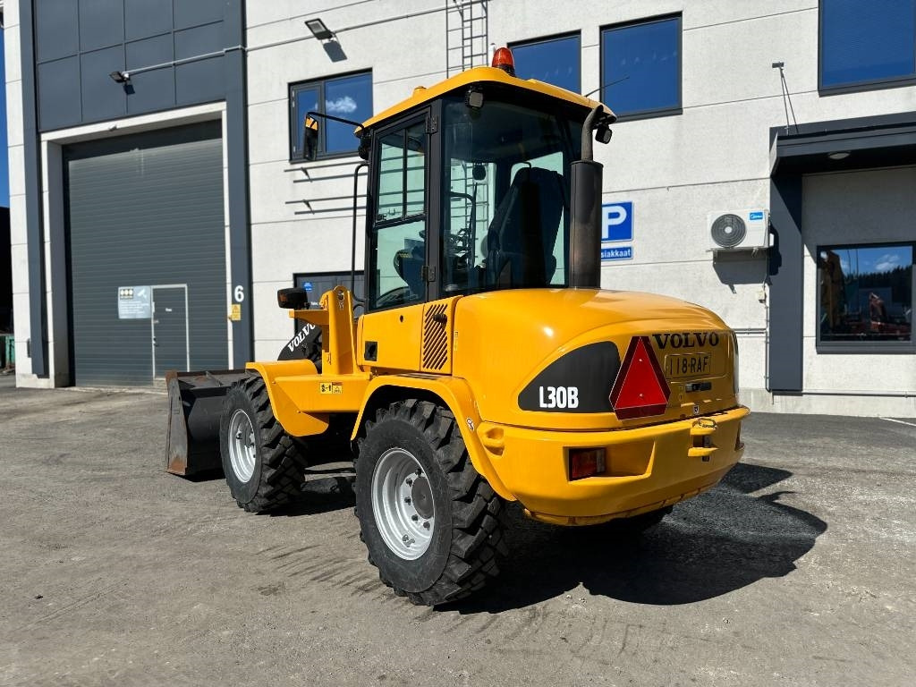 Volvo MYYTY! SOLD! L30B - Ratinis krautuvas: foto 2 Volvo MYYTY! SOLD! L30B - Ratinis krautuvas: foto 2