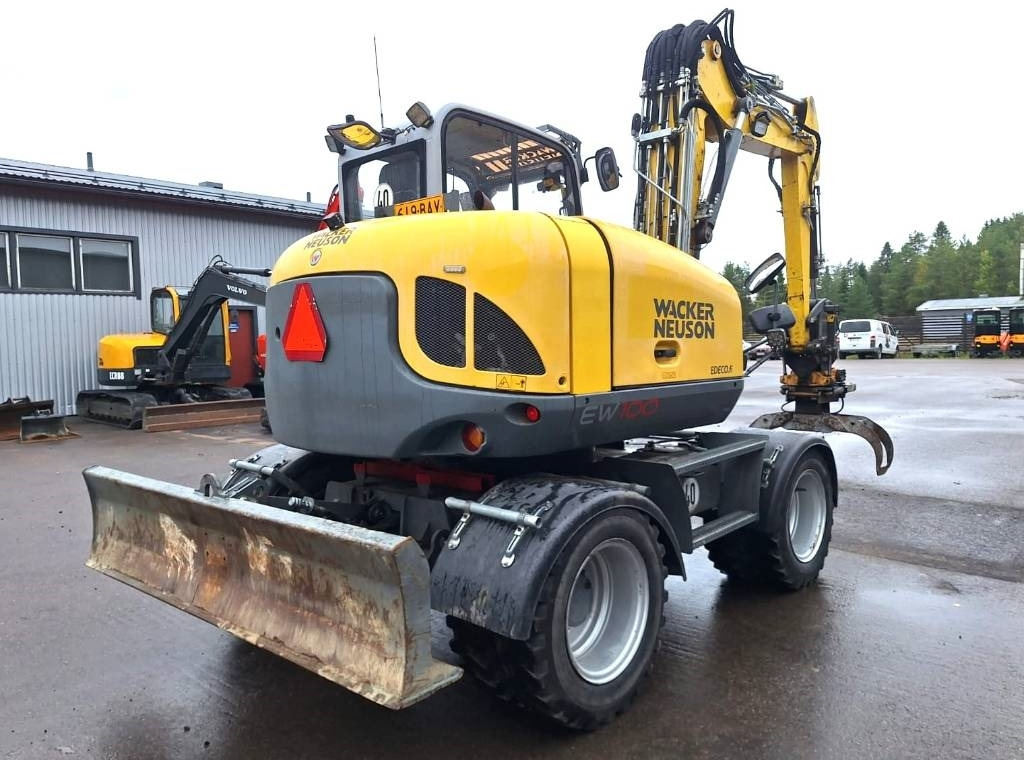 Wacker EW100 PYÖRITTÄJÄLLÄ - Ratinis ekskavatorius: foto 5 Wacker EW100 PYÖRITTÄJÄLLÄ - Ratinis ekskavatorius: foto 5