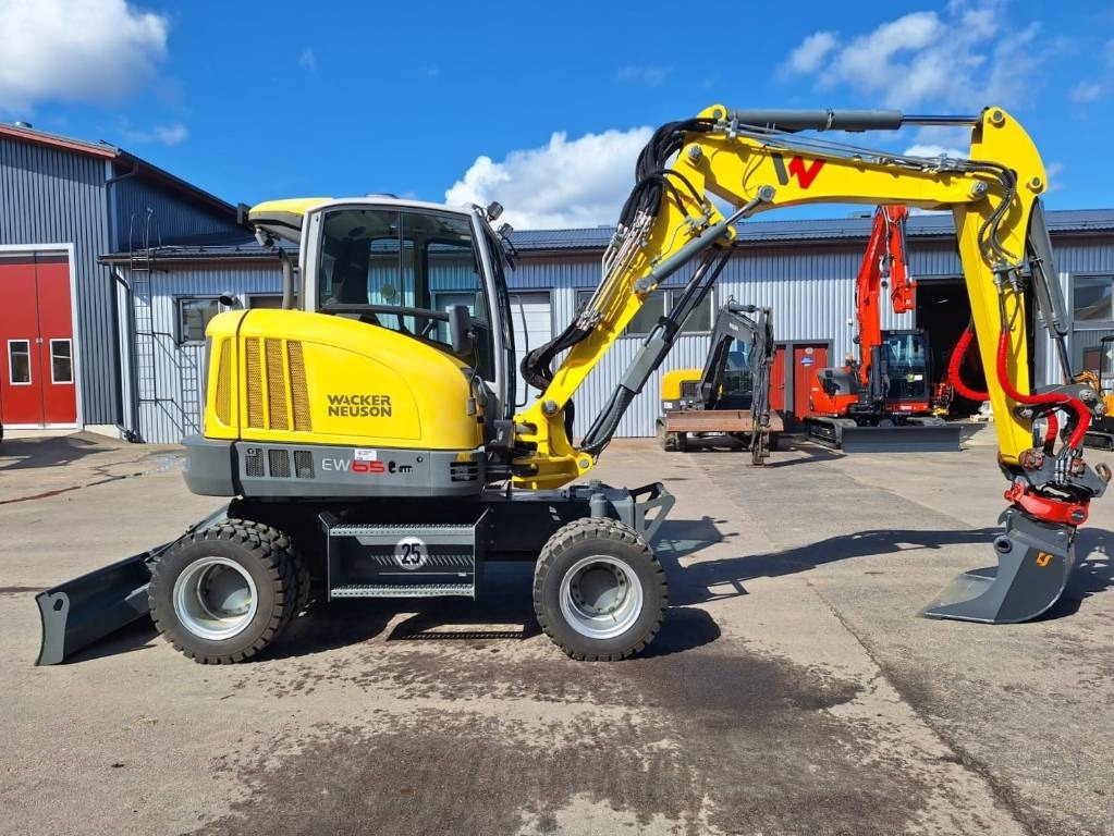 Wacker EW65 PYÖRITTÄJÄLLÄ - Ratinis ekskavatorius: foto 5 Wacker EW65 PYÖRITTÄJÄLLÄ - Ratinis ekskavatorius: foto 5