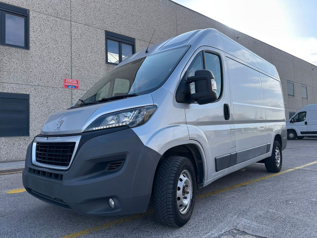 Peugeot Boxer. Klima. Navi. Tempomat. - Krovininis mikroautobusas: foto 1 Peugeot Boxer. Klima. Navi. Tempomat. - Krovininis mikroautobusas: foto 1