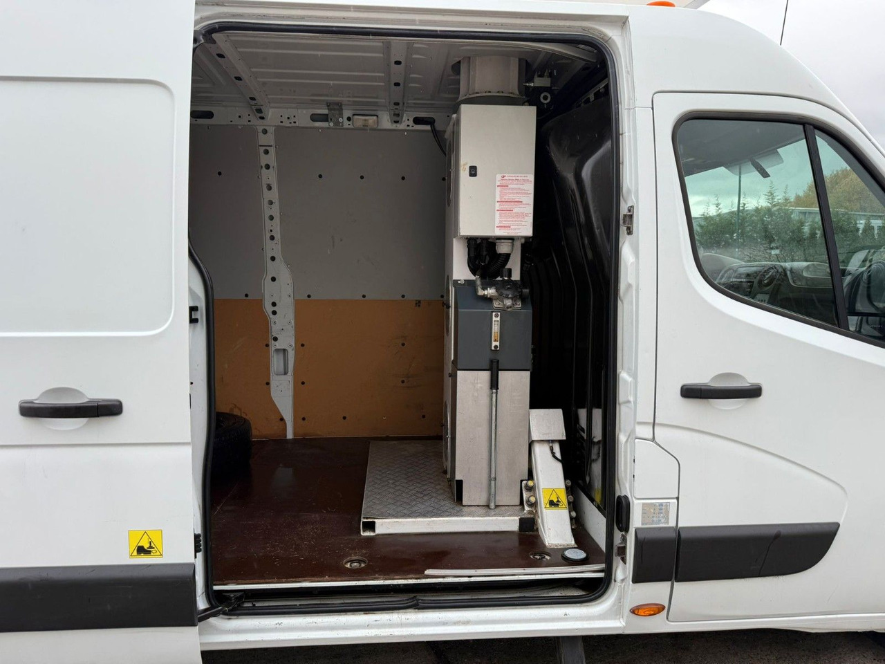 Renault Master. France Elévateur 12m. Klima. Kamera. - Autobokštelio: foto 5 Renault Master. France Elévateur 12m. Klima. Kamera. - Autobokštelio: foto 5