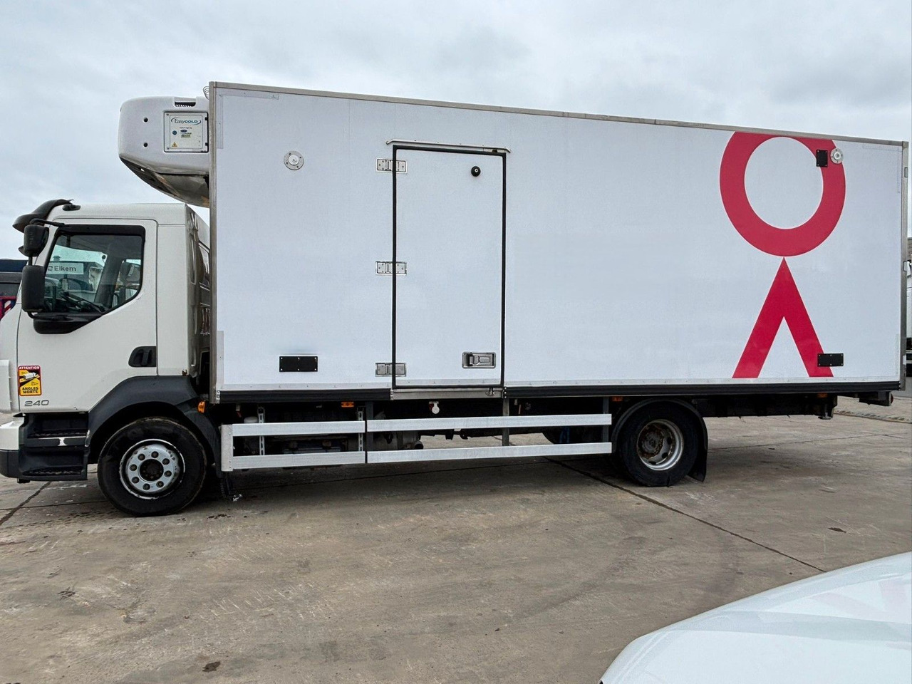 Volvo FL 250. Carrier Supra -20°. EU5. Motor Defekt. - Refrižeratorius sunkvežimis: foto 2 Volvo FL 250. Carrier Supra -20°. EU5. Motor Defekt. - Refrižeratorius sunkvežimis: foto 2