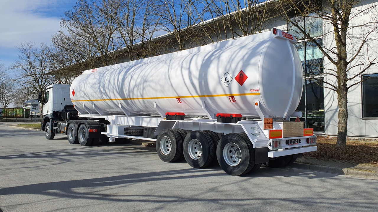 Sievering 40000 LITRE ADR FUEL TANK SEMI-TRAILER FOR MERCEDES ACTROS - Puspriekabė cisterna: foto 3 Sievering 40000 LITRE ADR FUEL TANK SEMI-TRAILER FOR MERCEDES ACTROS - Puspriekabė cisterna: foto 3