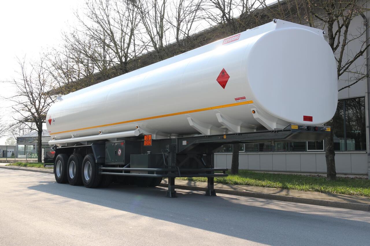 Sievering 45000 LITRES ADR SEMI REMORQUE CITERNE DE CARBURANT - Puspriekabė cisterna: foto 1 Sievering 45000 LITRES ADR SEMI REMORQUE CITERNE DE CARBURANT - Puspriekabė cisterna: foto 1