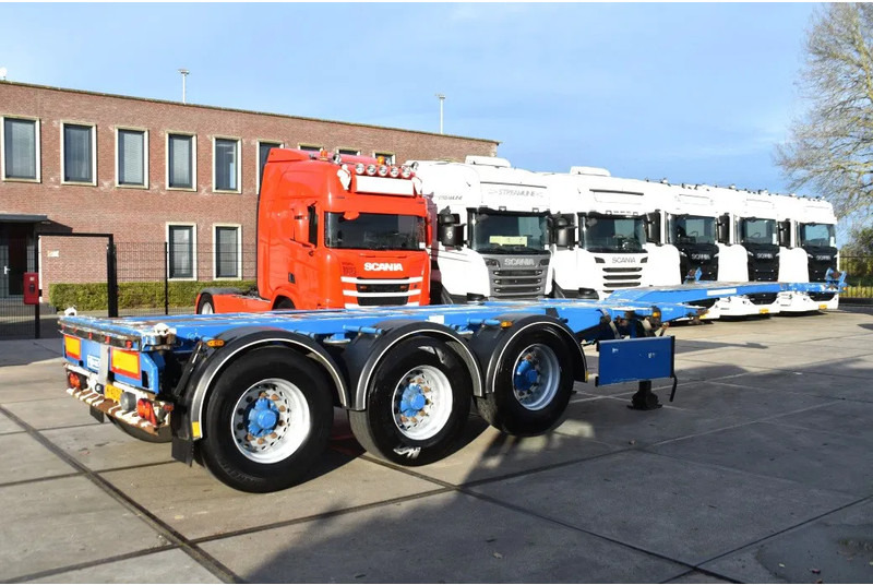 D-Tec FT-43-03V - DAMAGED - ALL CONNECTIONS - 3 x EXTENDABLE - LIFT AXLE - BPW AXLES - DRUM BRAKES - - Konteineris-vežimus/ Sukeisti kūną puspriekabė: foto 3 D-Tec FT-43-03V - DAMAGED - ALL CONNECTIONS - 3 x EXTENDABLE - LIFT AXLE - BPW AXLES - DRUM BRAKES - - Konteineris-vežimus/ Sukeisti kūną puspriekabė: foto 3