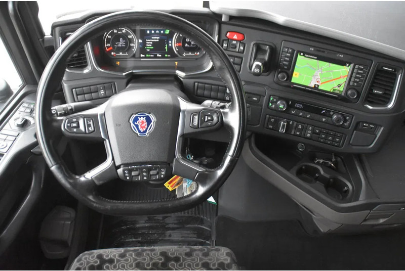 Scania S500 NGS 6x2*4 - HOOKLIFT - RETARDER - 477 TKM - PARK. AIRCO - WHEELBASE: 475 CM - PTO - EXCELLENT CONDITION - - Hook-lift sunkvežimis: foto 5 Scania S500 NGS 6x2*4 - HOOKLIFT - RETARDER - 477 TKM - PARK. AIRCO - WHEELBASE: 475 CM - PTO - EXCELLENT CONDITION - - Hook-lift sunkvežimis: foto 5