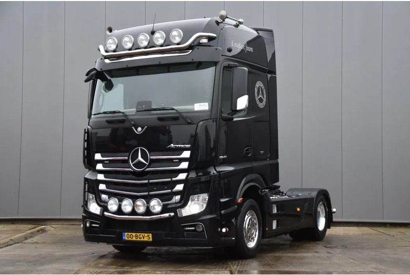 Mercedes-Benz Actros 1945 4x2 - EURO 6 - 842 TKM - PARK. AIRCO - CAMERA - 2 x FUEL TANKS - ALCOA'S - XENON - TOP CONDITION - - Vilkikas: foto 2 Mercedes-Benz Actros 1945 4x2 - EURO 6 - 842 TKM - PARK. AIRCO - CAMERA - 2 x FUEL TANKS - ALCOA'S - XENON - TOP CONDITION - - Vilkikas: foto 2