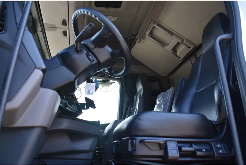 Scania S410 NGS 4x2EB MEGA 95 cm or 103 cm driving height - RETARDER - 804 TKM - FULL AIR - PARK. AIRCO - LEATHER SEATS - 2 x FUEL TANK - Vilkikas: foto 5 Scania S410 NGS 4x2EB MEGA 95 cm or 103 cm driving height - RETARDER - 804 TKM - FULL AIR - PARK. AIRCO - LEATHER SEATS - 2 x FUEL TANK - Vilkikas: foto 5
