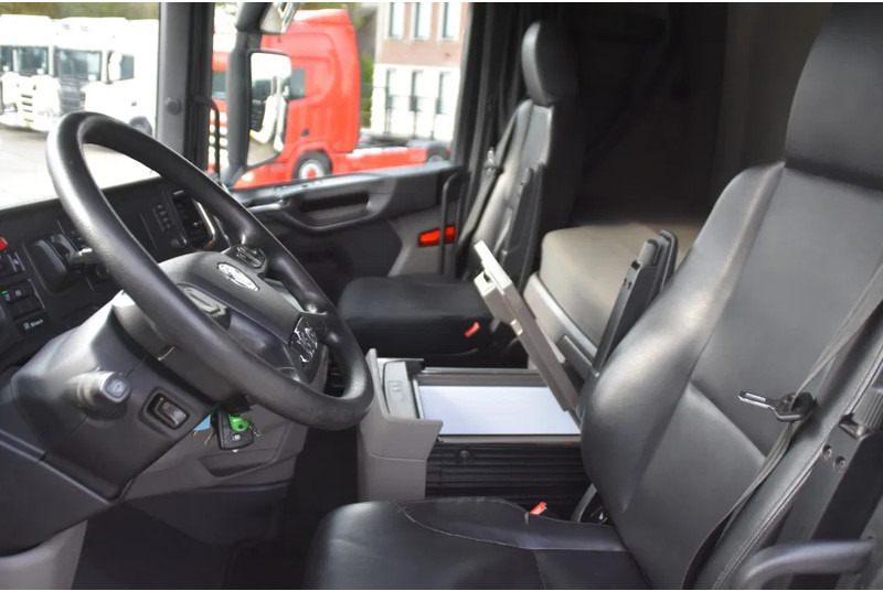 Scania S410 NGS 4x2EB MEGA 95 cm or 103 cm driving height - RETARDER - 817 TKM - FULL AIR - PARK. AIRCO - LEATHER SEATS - 2 x FUEL TANK - Vilkikas: foto 5 Scania S410 NGS 4x2EB MEGA 95 cm or 103 cm driving height - RETARDER - 817 TKM - FULL AIR - PARK. AIRCO - LEATHER SEATS - 2 x FUEL TANK - Vilkikas: foto 5