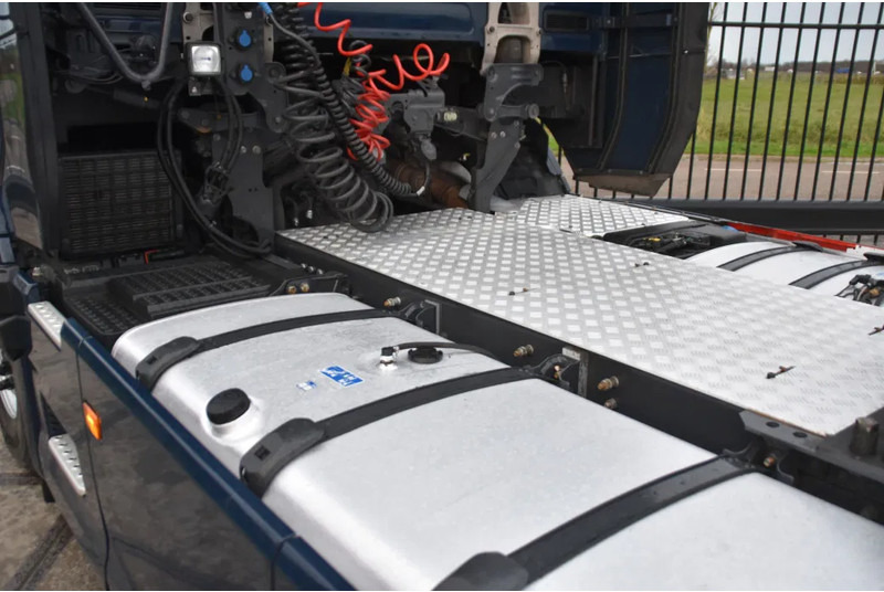 Scania S450 NGS 4x2NB - FULL AIR - 674 TKM - RETARDER - PARK. AIRCO - NAVI - 2 x FUEL TANKS - LED - - Vilkikas: foto 4 Scania S450 NGS 4x2NB - FULL AIR - 674 TKM - RETARDER - PARK. AIRCO - NAVI - 2 x FUEL TANKS - LED - - Vilkikas: foto 4