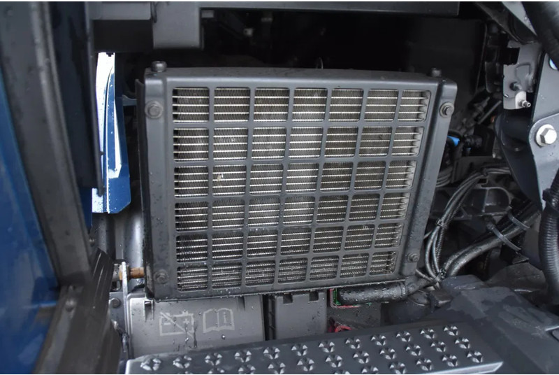 Vilkikas Scania S450 NGS 4x2NB - FULL AIR - 724 TKM - RETARDER - PARK. AIRCO - 2 x FUEL TANKS - TOP CONDITION -: foto 8