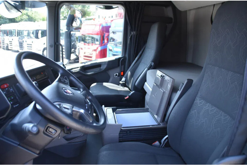 Scania S450 NGS 4x2NB - FULL AIR - 727 TKM - RETARDER - PARK. AIRCO - 2 x FUEL TANKS - TOP CONDITION - - Vilkikas: foto 5 Scania S450 NGS 4x2NB - FULL AIR - 727 TKM - RETARDER - PARK. AIRCO - 2 x FUEL TANKS - TOP CONDITION - - Vilkikas: foto 5
