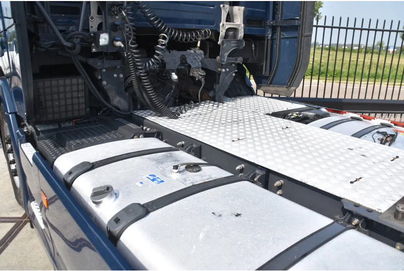 Scania S450 NGS 4x2NB - FULL AIR - RETARDER - ACC - PARK. AIRCO - 2 x FUEL TANKS - TOP CONDITION - - Vilkikas: foto 4 Scania S450 NGS 4x2NB - FULL AIR - RETARDER - ACC - PARK. AIRCO - 2 x FUEL TANKS - TOP CONDITION - - Vilkikas: foto 4