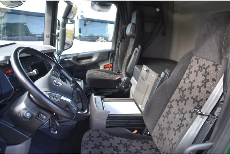 Scania S500 NGS 4x2 - RETARDER - 245 TKM - ACC - PARK. AIRCO - 2 x FUEL TANKS - LED LIGHTS - TOP CONDITION - - Vilkikas: foto 5 Scania S500 NGS 4x2 - RETARDER - 245 TKM - ACC - PARK. AIRCO - 2 x FUEL TANKS - LED LIGHTS - TOP CONDITION - - Vilkikas: foto 5