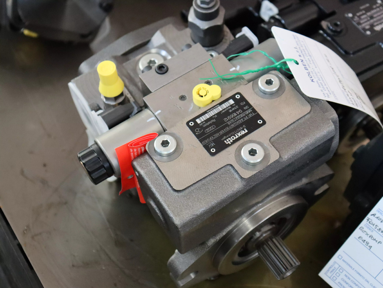 REXROTH A10VG28EP3D1/10R-NSC10F015SP - Hidraulinis siurblys - Krovimo technika: foto 1 REXROTH A10VG28EP3D1/10R-NSC10F015SP - Hidraulinis siurblys - Krovimo technika: foto 1