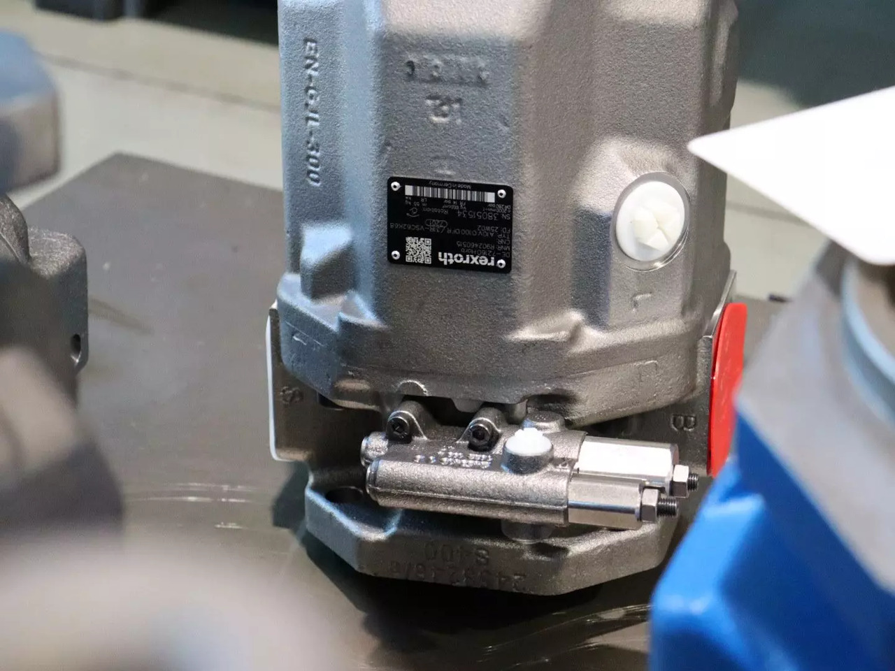REXROTH A10VO100DFR/31R-VSC62K68 - Hidraulinis siurblys - Statybinė technika: foto 3 REXROTH A10VO100DFR/31R-VSC62K68 - Hidraulinis siurblys - Statybinė technika: foto 3