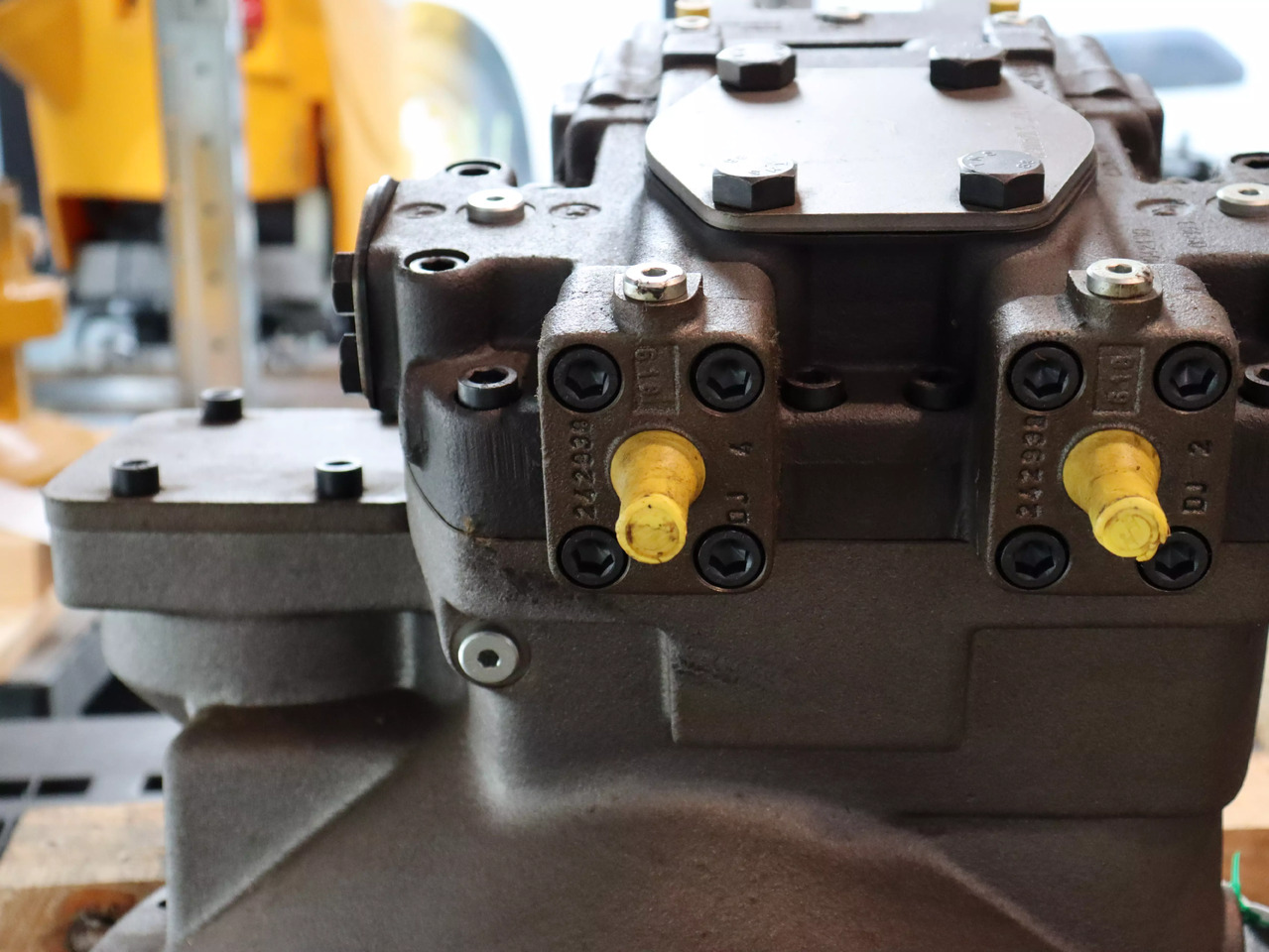 REXROTH A8VO107LA1KH1/63R1-NZG05F001 - Hidraulinis siurblys - Krovimo technika: foto 4 REXROTH A8VO107LA1KH1/63R1-NZG05F001 - Hidraulinis siurblys - Krovimo technika: foto 4