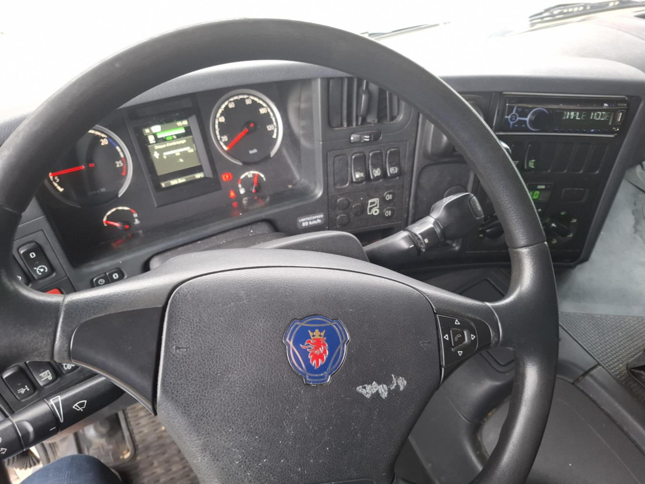 SCANIA SCANIA P250 Fourgon Hayon - Važiuoklės sunkvežimis: foto 4 SCANIA SCANIA P250 Fourgon Hayon - Važiuoklės sunkvežimis: foto 4