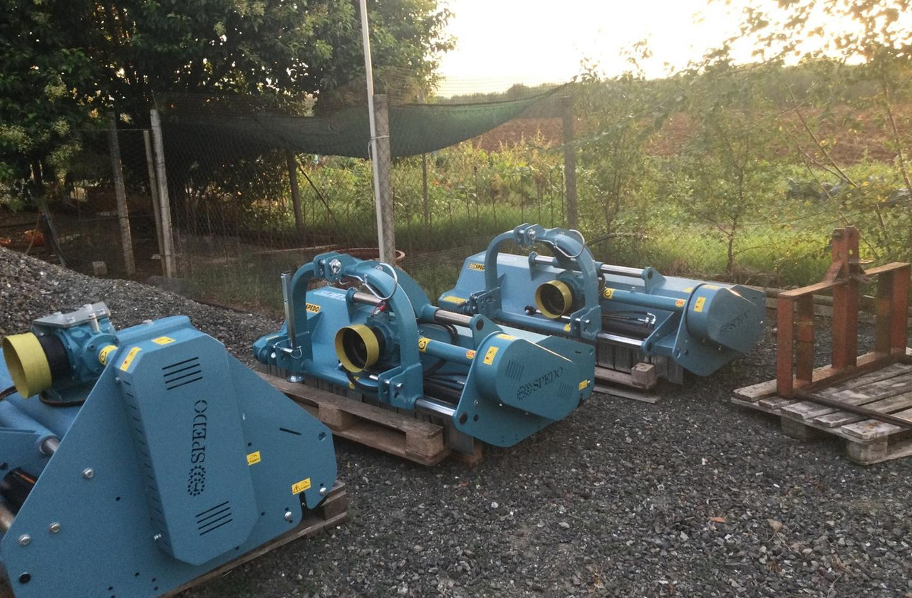 - Žolės smulkintuvas: foto 1 - Žolės smulkintuvas: foto 1