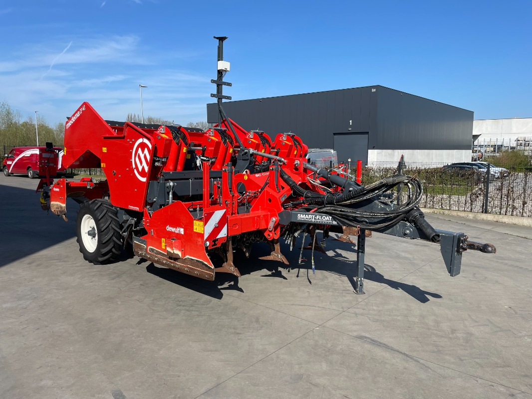 Dewulf CP 42 Trailed SC Compact - Kombainas: foto 1 Dewulf CP 42 Trailed SC Compact - Kombainas: foto 1