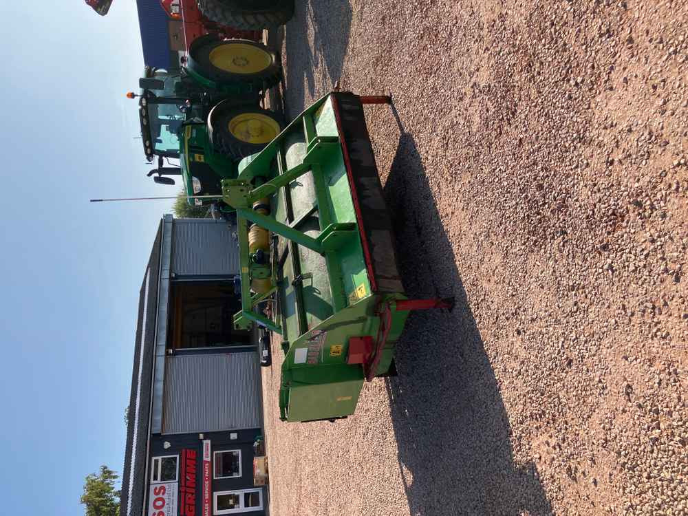 Baselier Baselier 2LKA190 2 Row Front Mounted Potato Topper - Kombainas: foto 1 Baselier Baselier 2LKA190 2 Row Front Mounted Potato Topper - Kombainas: foto 1