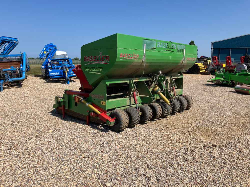Baselier Baselier 4 Row Mounted FA-W, Potato Planter Tilla Combination - Kombainas: foto 1 Baselier Baselier 4 Row Mounted FA-W, Potato Planter Tilla Combination - Kombainas: foto 1