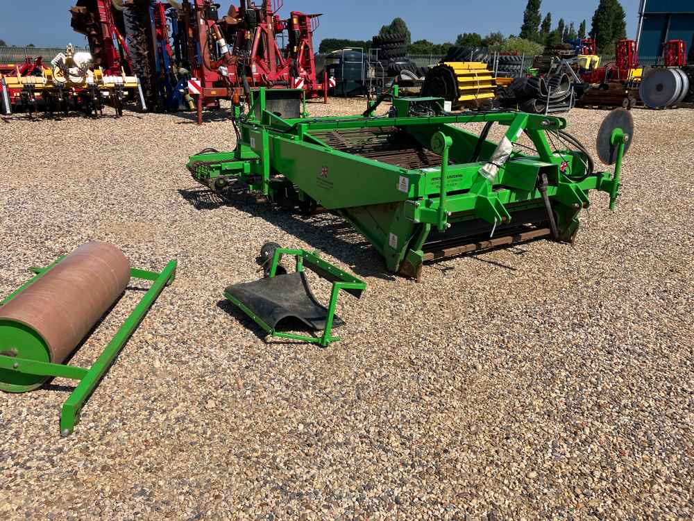 Jones Onion Windrower - Vynuogių derliaus nuėmimo mašinos: foto 3 Jones Onion Windrower - Vynuogių derliaus nuėmimo mašinos: foto 3
