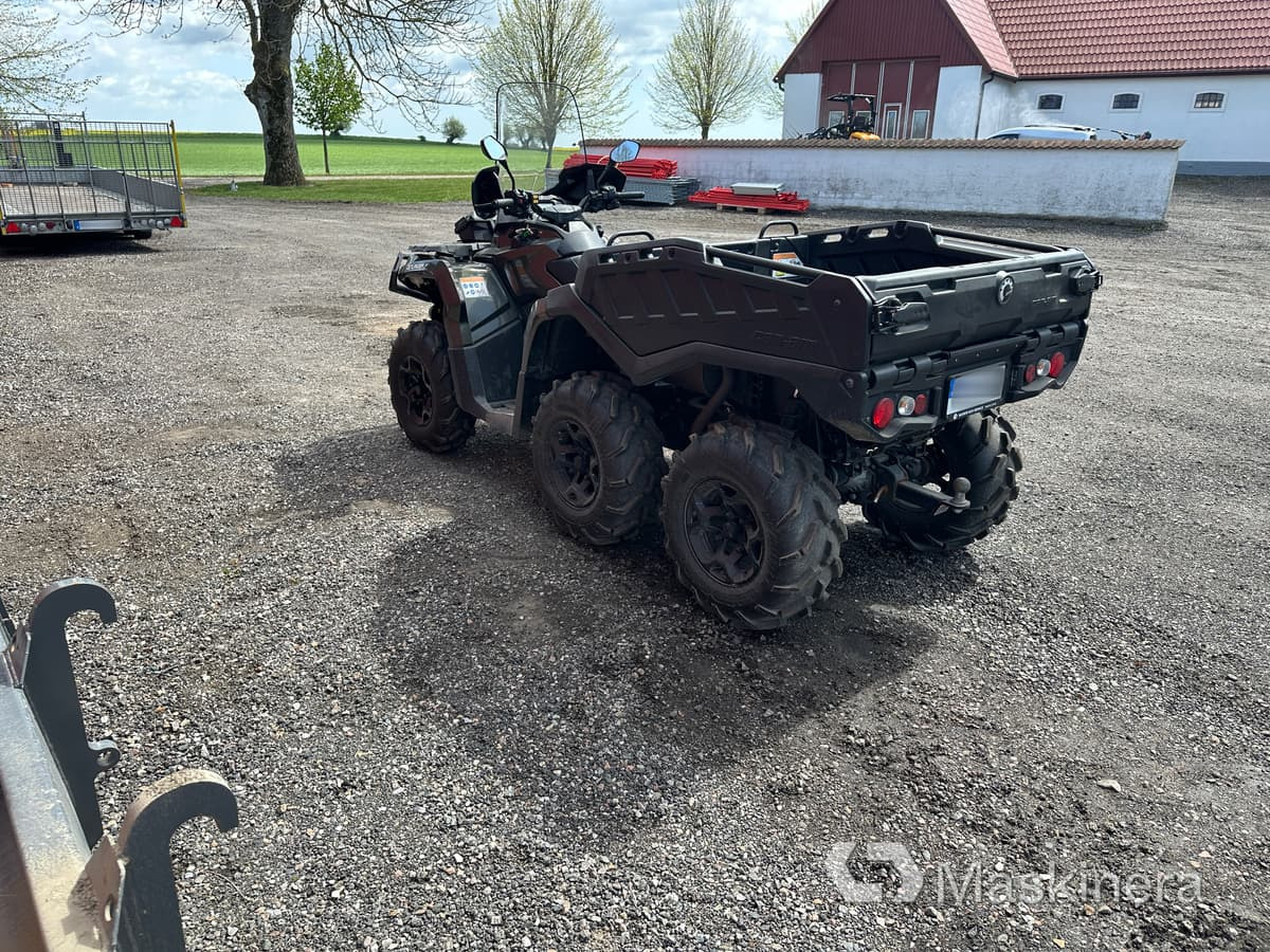 BRP Can-Am Outlander Max 6x6 XU+ 1000 Can-Am Outlander Max 6x6 XU+ 1000 - Keturratis: foto 4 BRP Can-Am Outlander Max 6x6 XU+ 1000 Can-Am Outlander Max 6x6 XU+ 1000 - Keturratis: foto 4