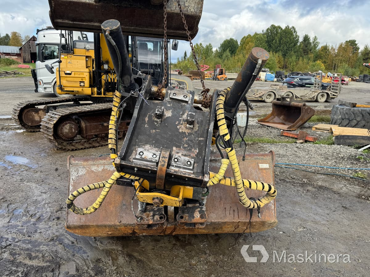 Engcon EC3027GR9 Tiltrotator Engcon med planeringsskopa B27-fäste - Ekskavatoriaus kaušas: foto 4 Engcon EC3027GR9 Tiltrotator Engcon med planeringsskopa B27-fäste - Ekskavatoriaus kaušas: foto 4