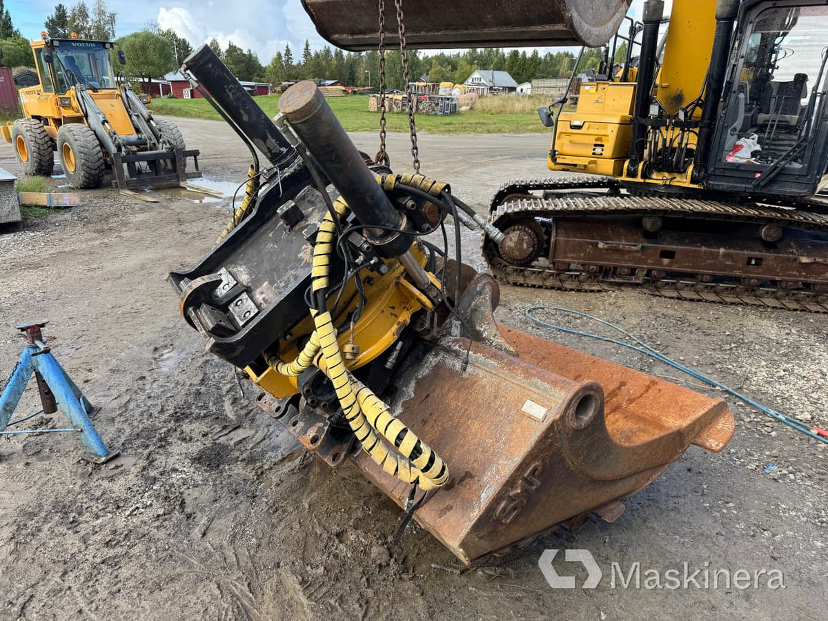 Engcon EC3027GR9 Tiltrotator Engcon med planeringsskopa B27-fäste - Ekskavatoriaus kaušas: foto 3 Engcon EC3027GR9 Tiltrotator Engcon med planeringsskopa B27-fäste - Ekskavatoriaus kaušas: foto 3