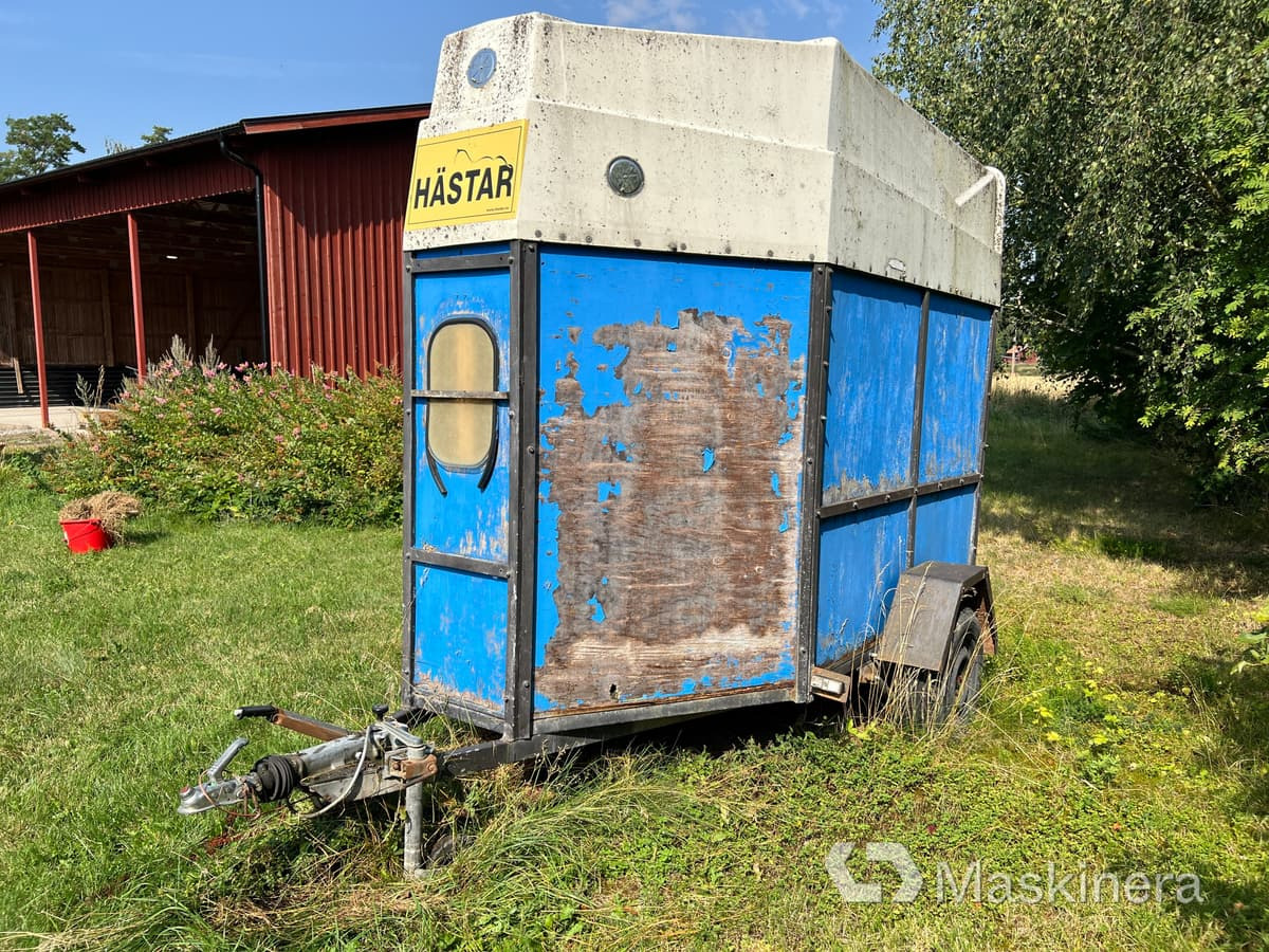 Fågelsta Släpet 1500 HT Hästtransport Fågelsta - Priekaba žirgams vežti: foto 1 Fågelsta Släpet 1500 HT Hästtransport Fågelsta - Priekaba žirgams vežti: foto 1