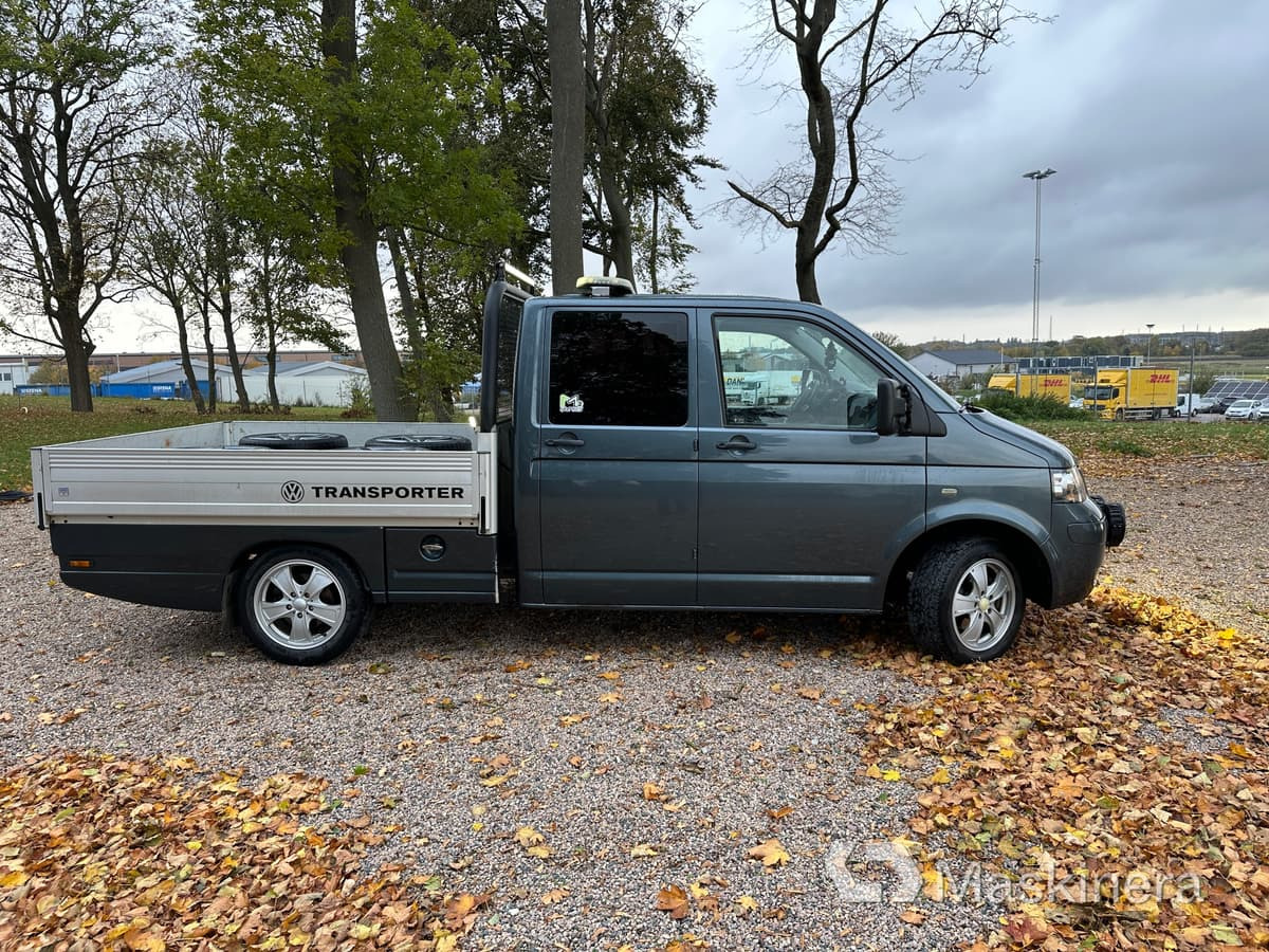 Flakbil Volkswagen Transporter dubbelhytt - Mažas furgonas: foto 4 Flakbil Volkswagen Transporter dubbelhytt - Mažas furgonas: foto 4