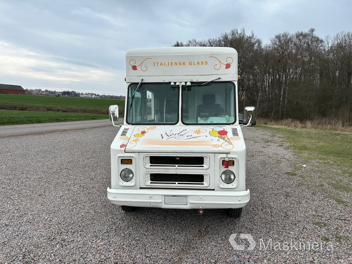 Foodtruck Chevrolet 1973 - Mažas furgonas: foto 2 Foodtruck Chevrolet 1973 - Mažas furgonas: foto 2