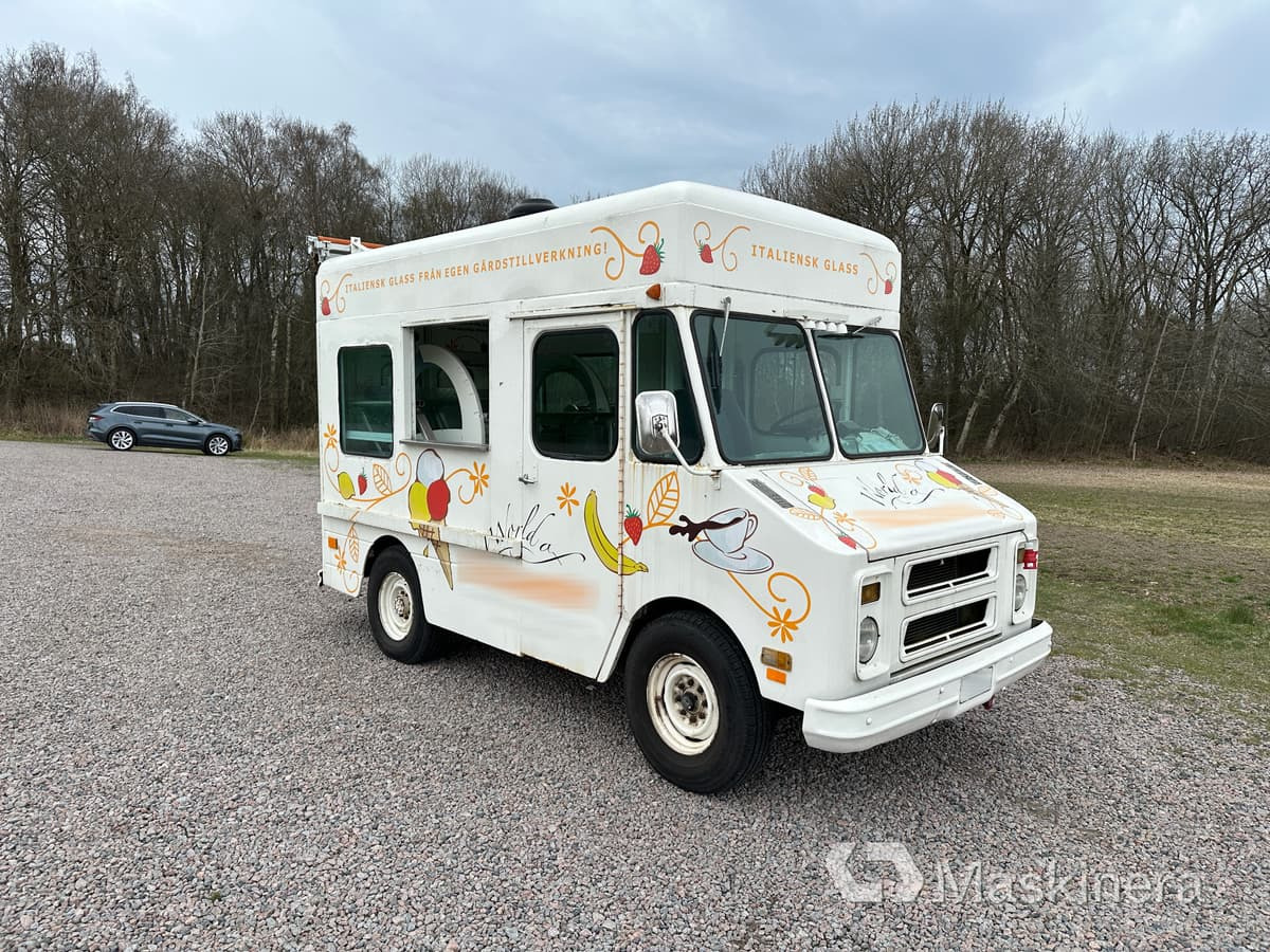 Foodtruck Chevrolet 1973 - Mažas furgonas: foto 3 Foodtruck Chevrolet 1973 - Mažas furgonas: foto 3