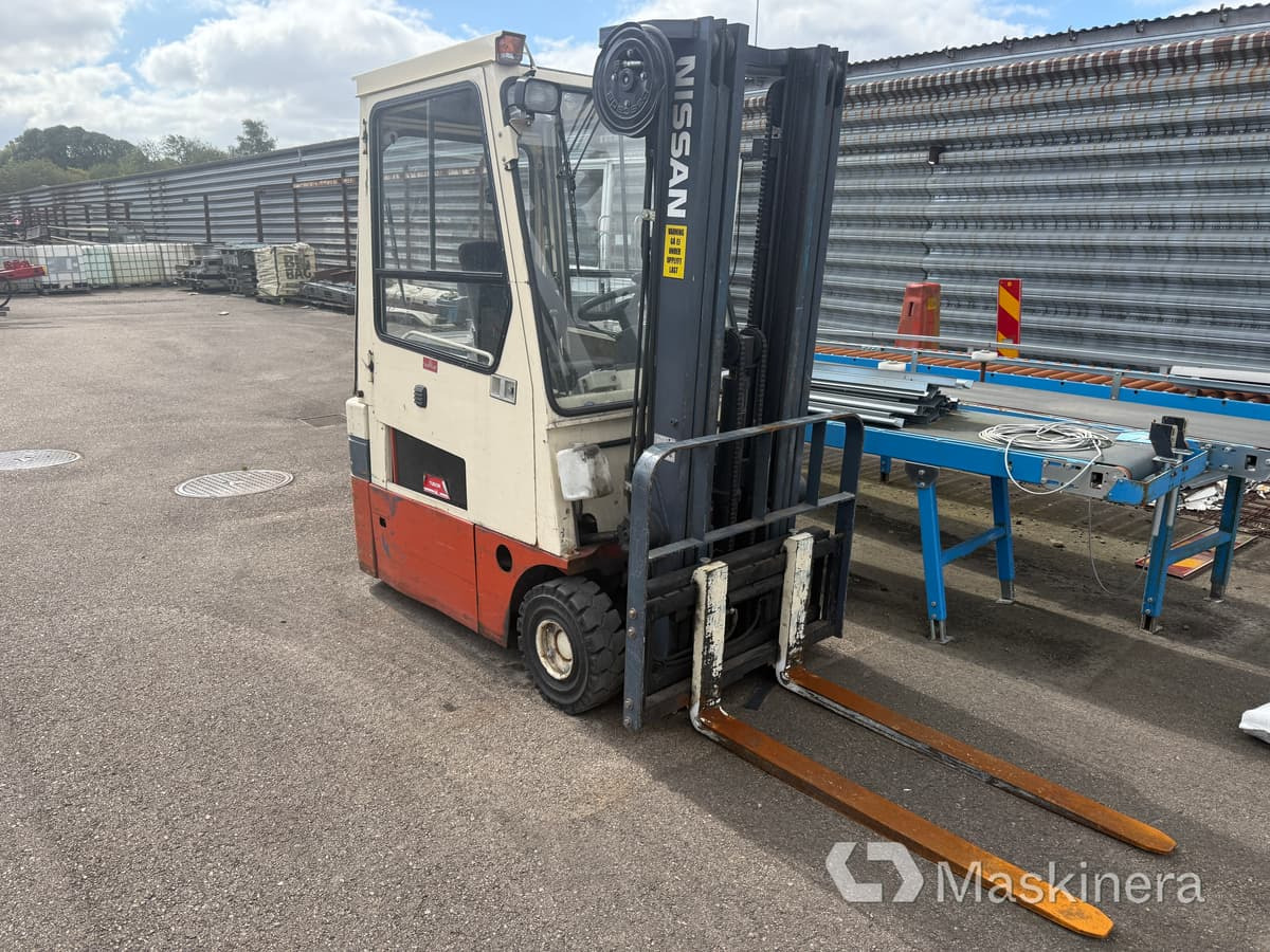 Gaffeltruck Nissan GN01L18U - Elektrinis krautuvas: foto 1 Gaffeltruck Nissan GN01L18U - Elektrinis krautuvas: foto 1