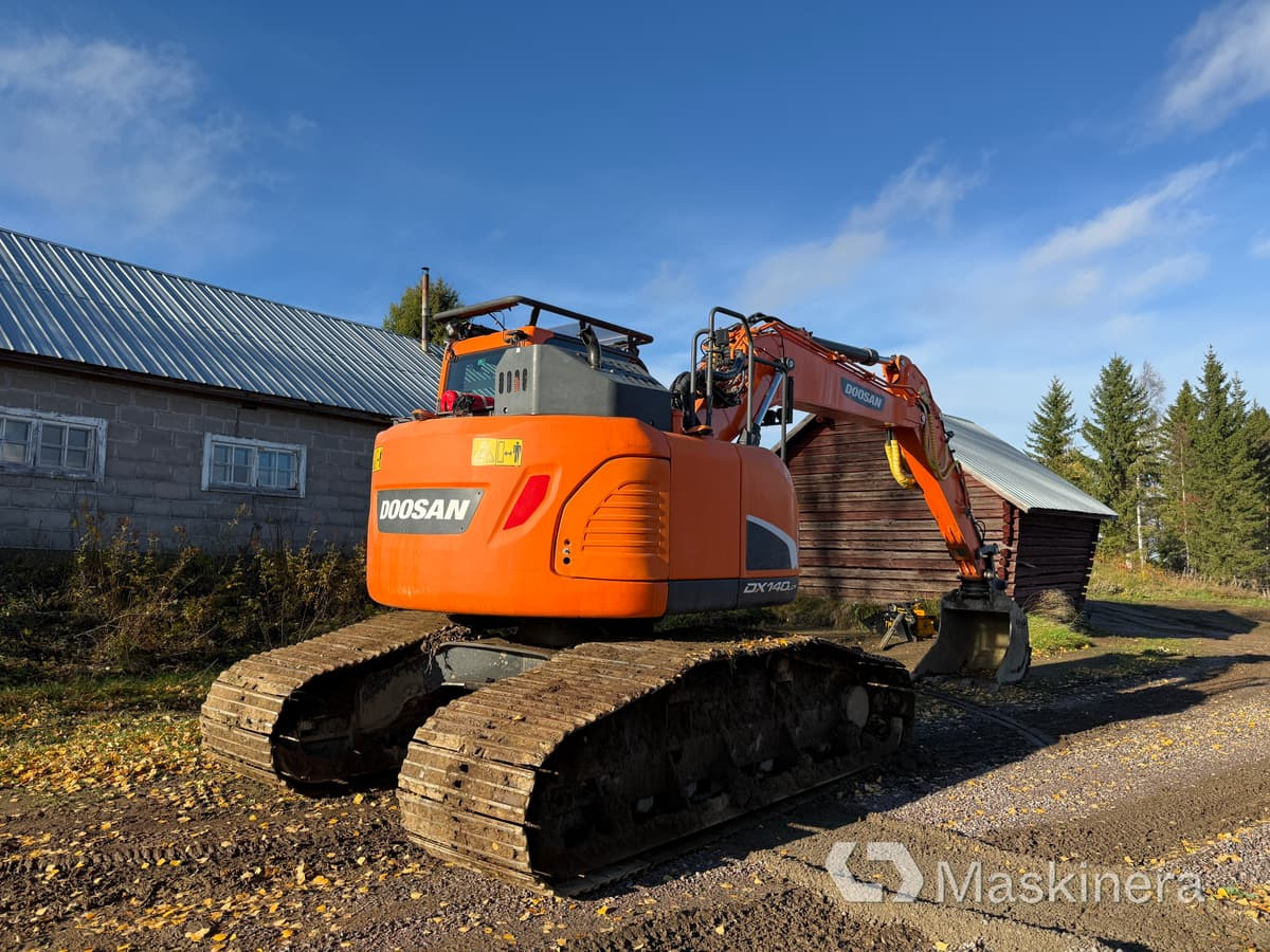 Grävmaskin Doosan DX140LCR-5 / Skördaraggregat 25RH - Vikšrinis ekskavatorius: foto 5 Grävmaskin Doosan DX140LCR-5 / Skördaraggregat 25RH - Vikšrinis ekskavatorius: foto 5