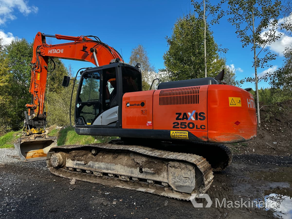 Grävmaskin Hitachi ZX250LC-5B - Vikšrinis ekskavatorius: foto 3 Grävmaskin Hitachi ZX250LC-5B - Vikšrinis ekskavatorius: foto 3