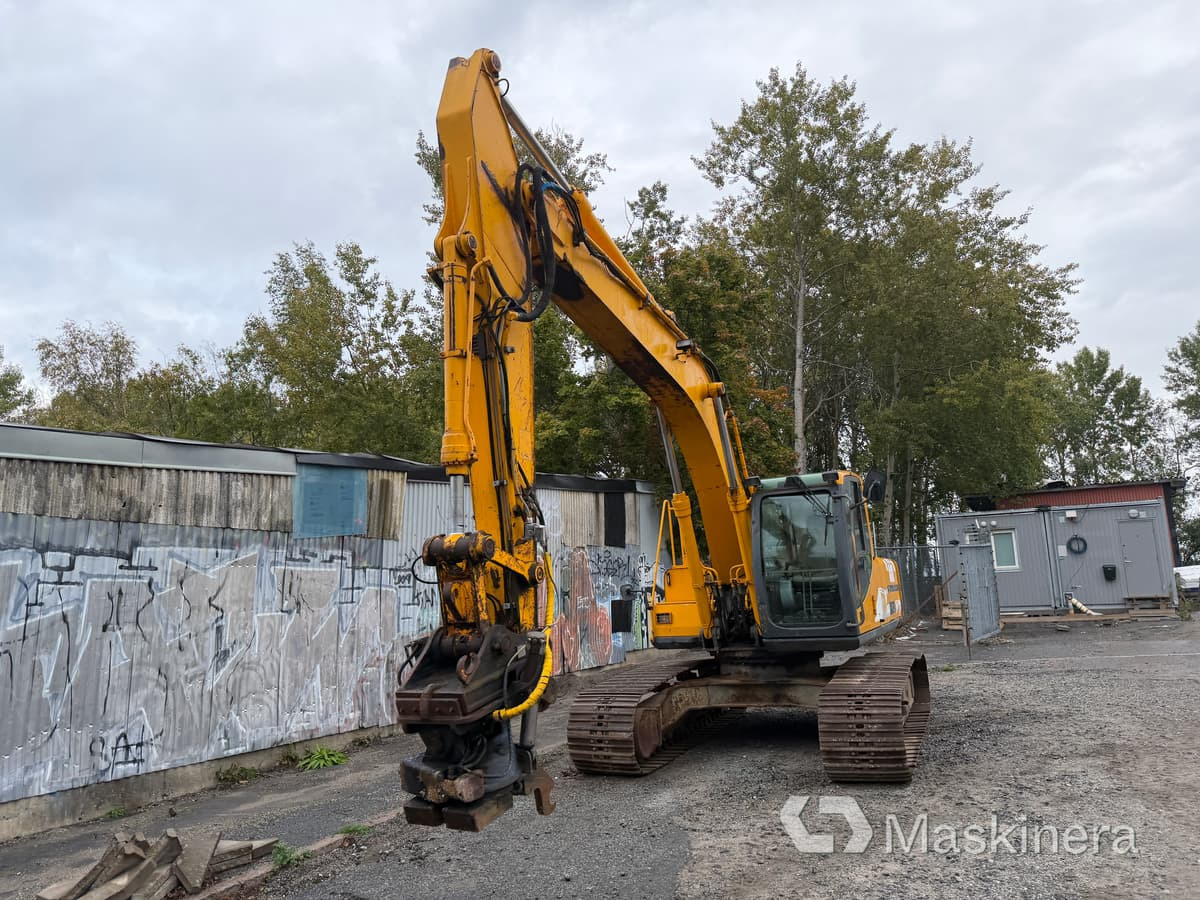 Grävmaskin JCB JS200 LC - Vikšrinis ekskavatorius: foto 2 Grävmaskin JCB JS200 LC - Vikšrinis ekskavatorius: foto 2