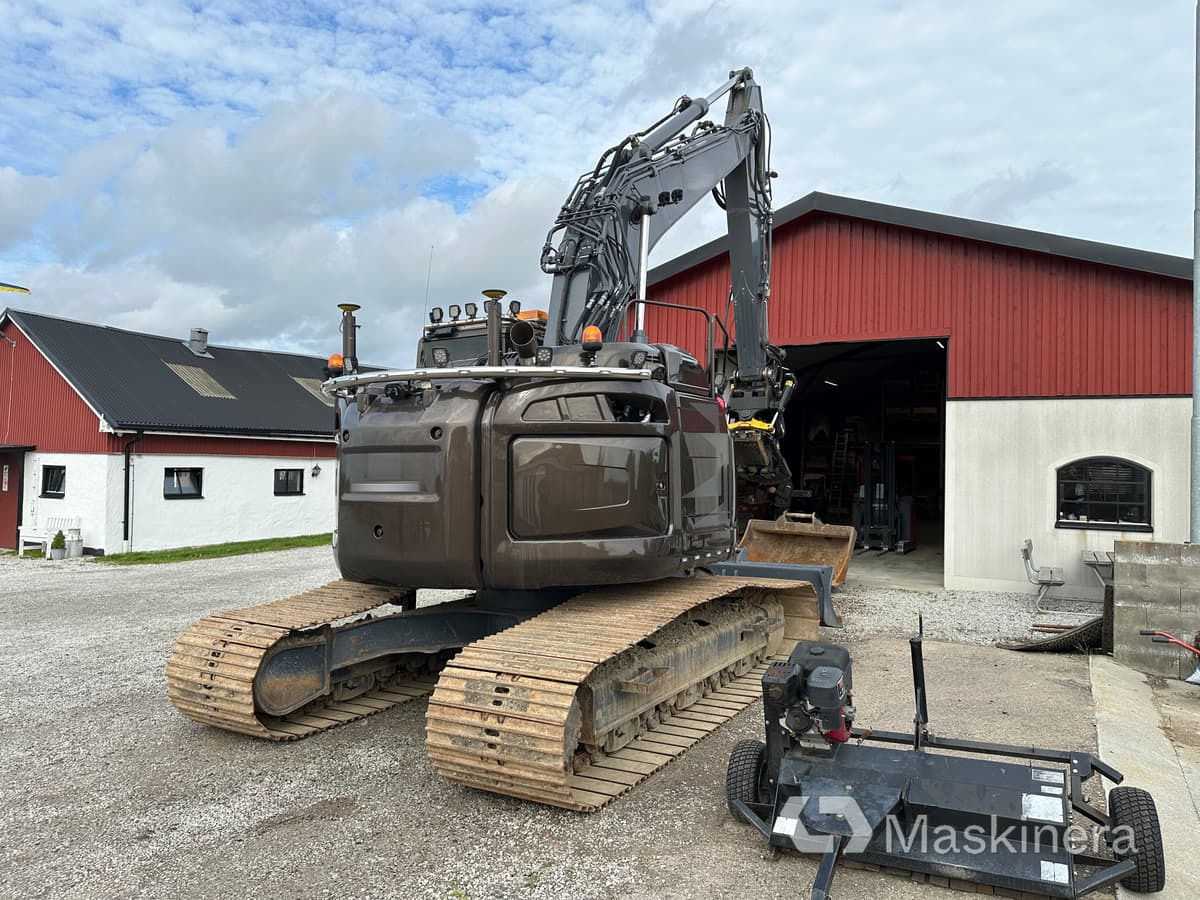 Grävmaskin Kobelco SK270SRNLC-5 - Vikšrinis ekskavatorius: foto 5 Grävmaskin Kobelco SK270SRNLC-5 - Vikšrinis ekskavatorius: foto 5