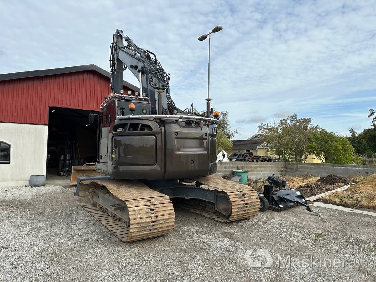 Grävmaskin Kobelco SK270SRNLC-5 - Vikšrinis ekskavatorius: foto 3 Grävmaskin Kobelco SK270SRNLC-5 - Vikšrinis ekskavatorius: foto 3