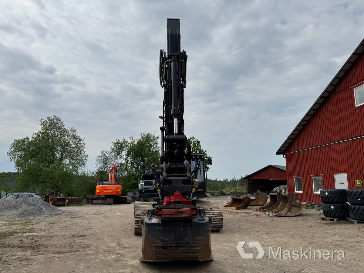 Grävmaskin Kobelco SK300LC med redskap - Vikšrinis ekskavatorius: foto 2 Grävmaskin Kobelco SK300LC med redskap - Vikšrinis ekskavatorius: foto 2