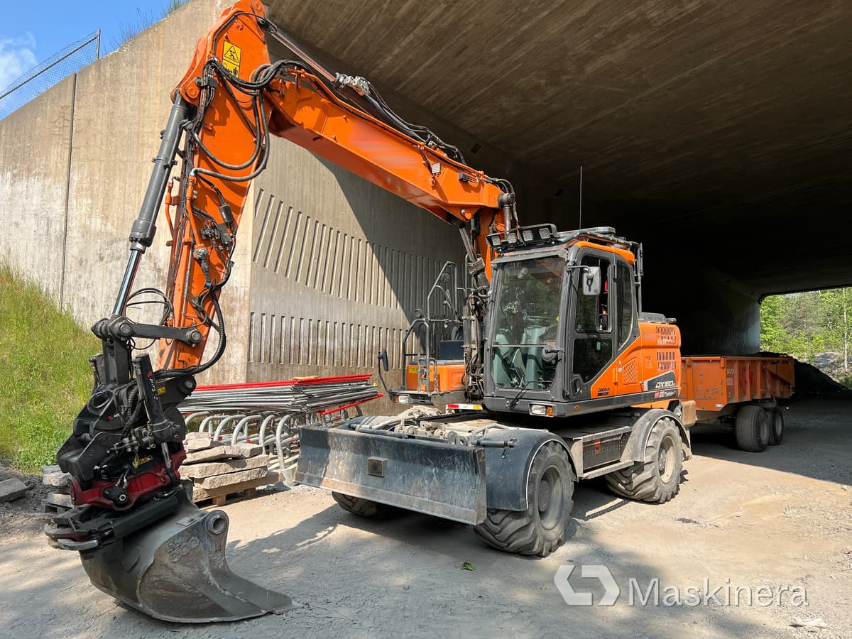 Hjulgrävare Doosan DX160W med tillbehör - Vikšrinis ekskavatorius: foto 1 Hjulgrävare Doosan DX160W med tillbehör - Vikšrinis ekskavatorius: foto 1