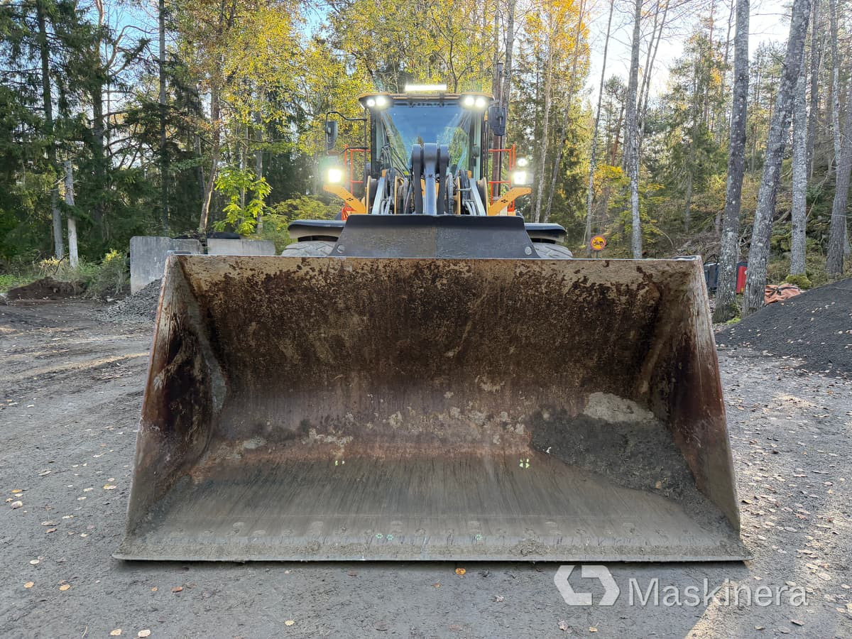 Hjullastare Volvo L180H - Ratinis krautuvas: foto 2 Hjullastare Volvo L180H - Ratinis krautuvas: foto 2