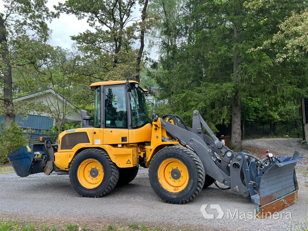 Hjullastare Volvo L35G med tillbehör - Ratinis krautuvas: foto 4 Hjullastare Volvo L35G med tillbehör - Ratinis krautuvas: foto 4