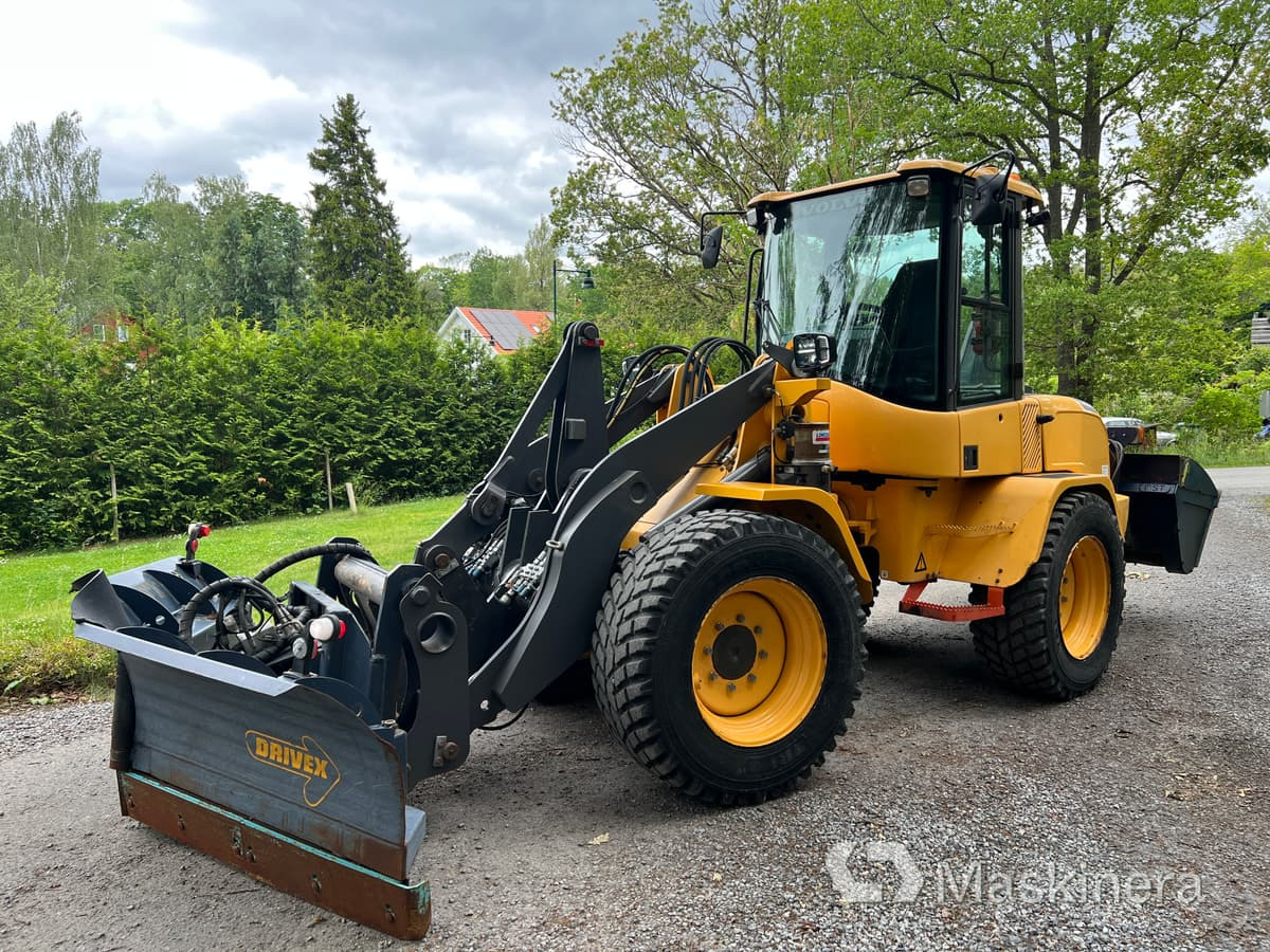 Hjullastare Volvo L35G med tillbehör - Ratinis krautuvas: foto 1 Hjullastare Volvo L35G med tillbehör - Ratinis krautuvas: foto 1
