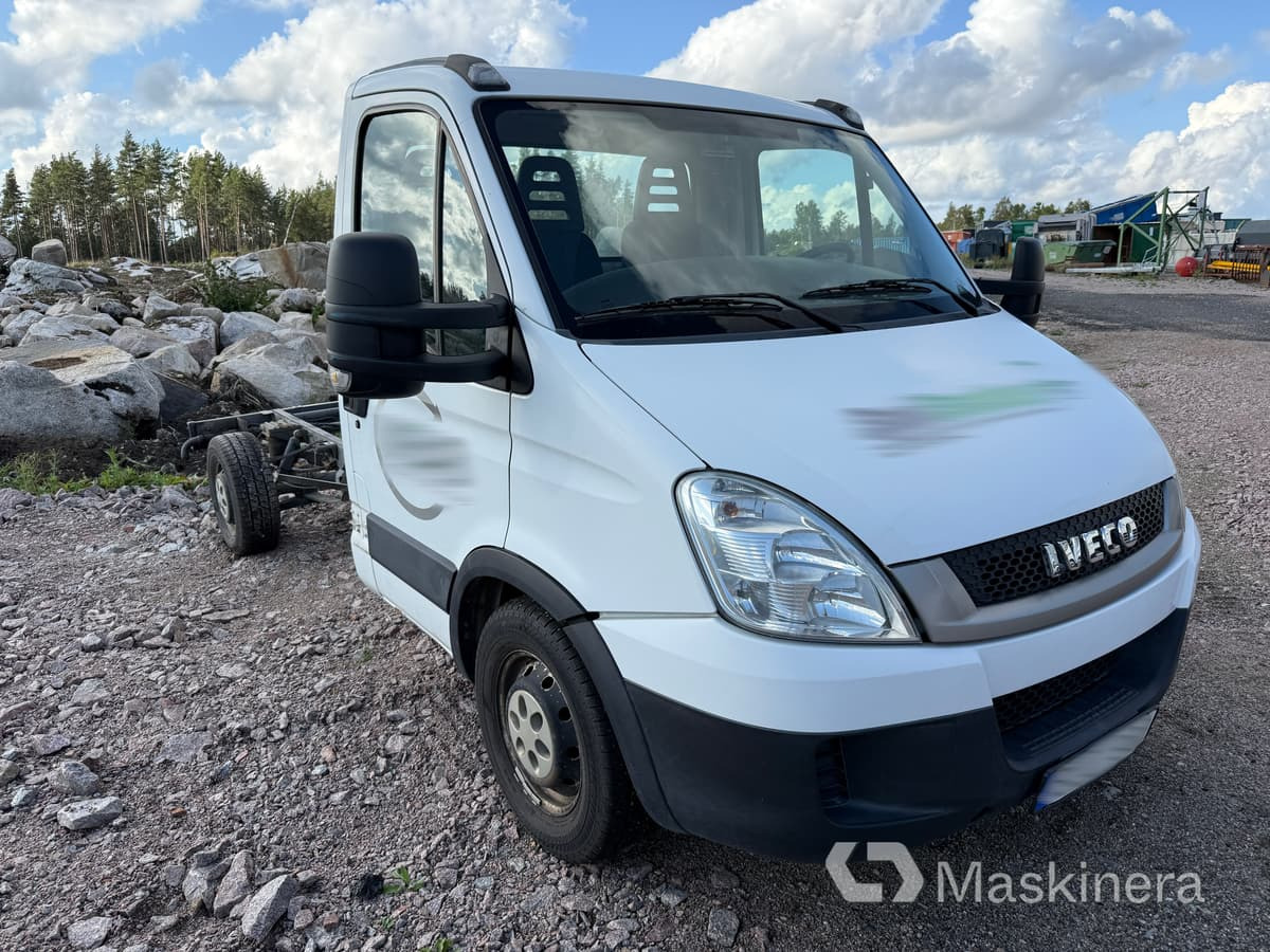 Iveco 35S14/3.0 Chassi (Rep. objekt) - Krovininis mikroautobusas: foto 3 Iveco 35S14/3.0 Chassi (Rep. objekt) - Krovininis mikroautobusas: foto 3