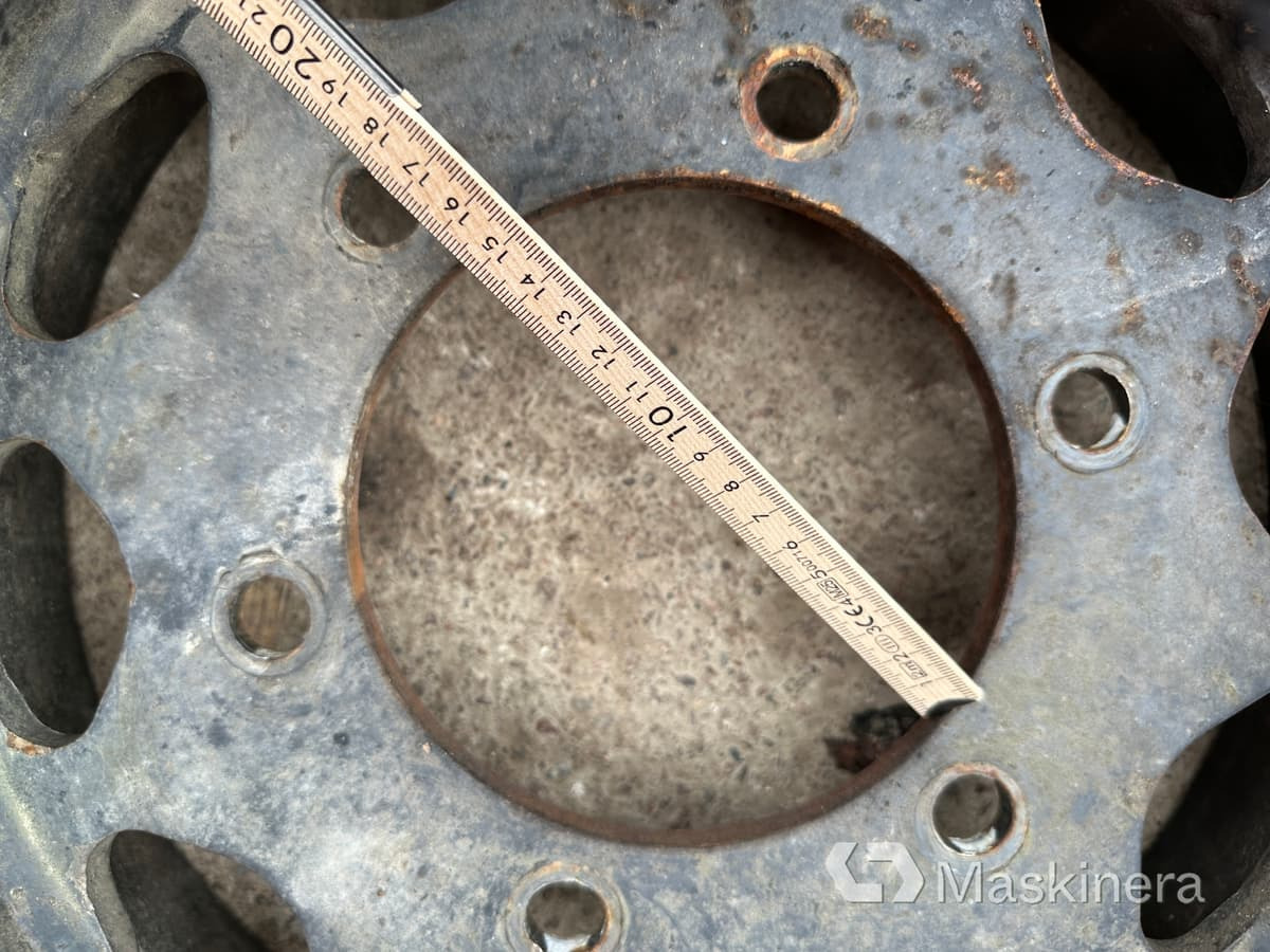 Matarhjul John Deere 425 - Variklis ir dalys - Žemės ūkio technika: foto 5 Matarhjul John Deere 425 - Variklis ir dalys - Žemės ūkio technika: foto 5