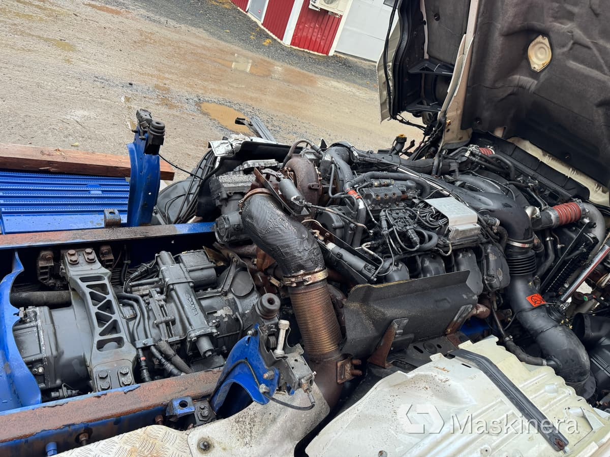 Motor med växellåda Scania 730 - Variklis ir dalys - Sunkvežimis: foto 4 Motor med växellåda Scania 730 - Variklis ir dalys - Sunkvežimis: foto 4