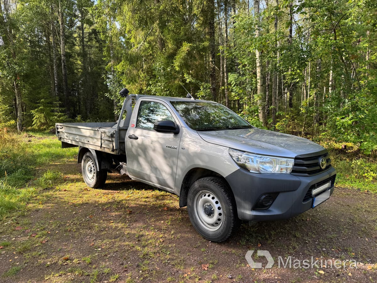 Pickup Toyota Hilux - Mažas furgonas: foto 3 Pickup Toyota Hilux - Mažas furgonas: foto 3