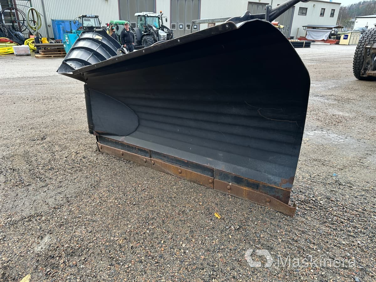 Pronar PUV 4000 HD Vikplog Pronar PUV 4000 HD - Sniego peilis: foto 2 Pronar PUV 4000 HD Vikplog Pronar PUV 4000 HD - Sniego peilis: foto 2